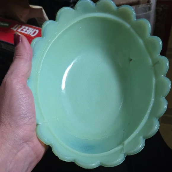 Mint Green Hen on Nest Dish Jadeit - Picture 5 of 15